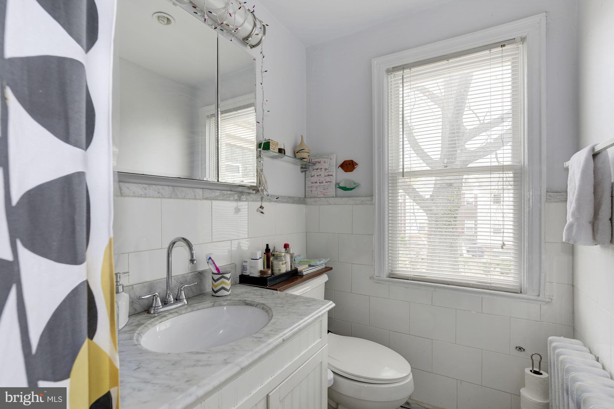 1276 Raum Street Northeast Washington, DC 20002 - Photo 8 of 10 Bath