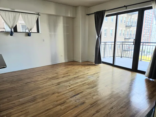 $285,900 | 41 East 8th Street, Unit 1404, Chicago, IL 60605
