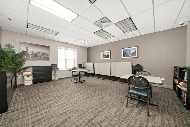 $285,900 | 41 East 8th Street, Unit 1404, Chicago, IL 60605