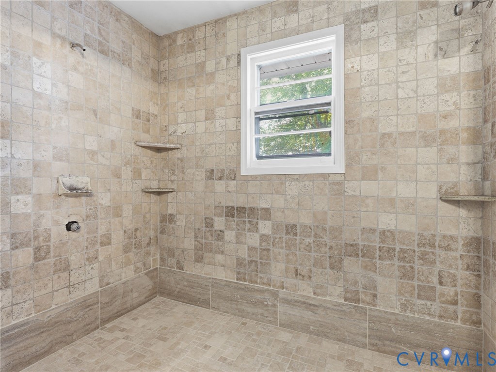 614 Cedar Level Road Hopewell, VA 23860 - Photo 21 of 39 Over sized, newly tiled en-suite bathroom shower.