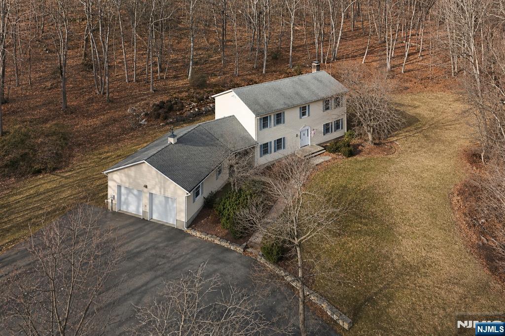 611 Snake Den Road West Milford, NJ 07480 - Photo 3 of 50
