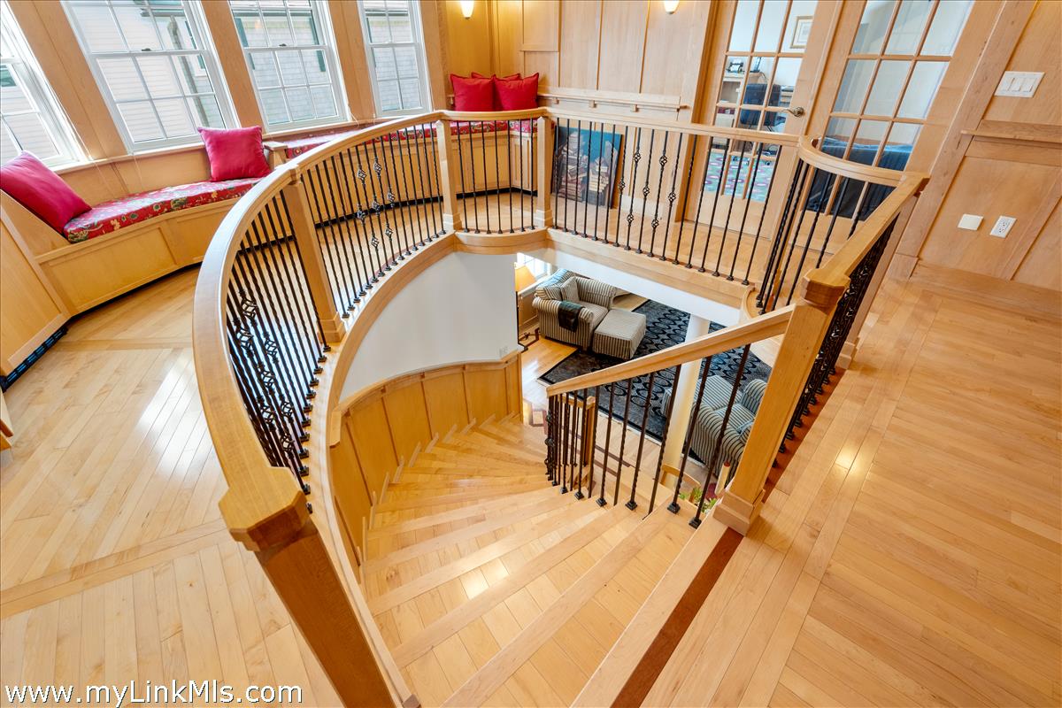 62 North Summer Street Edgartown, MA 02539 - Photo 12 of 41