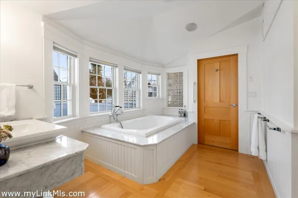 $5,875,000 | 62 North Summer Street, Edgartown, MA 02539