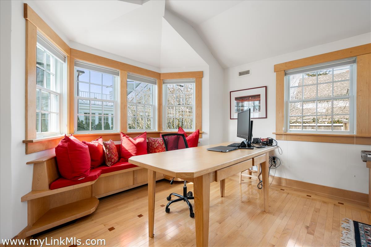 62 North Summer Street Edgartown, MA 02539 - Photo 29 of 41