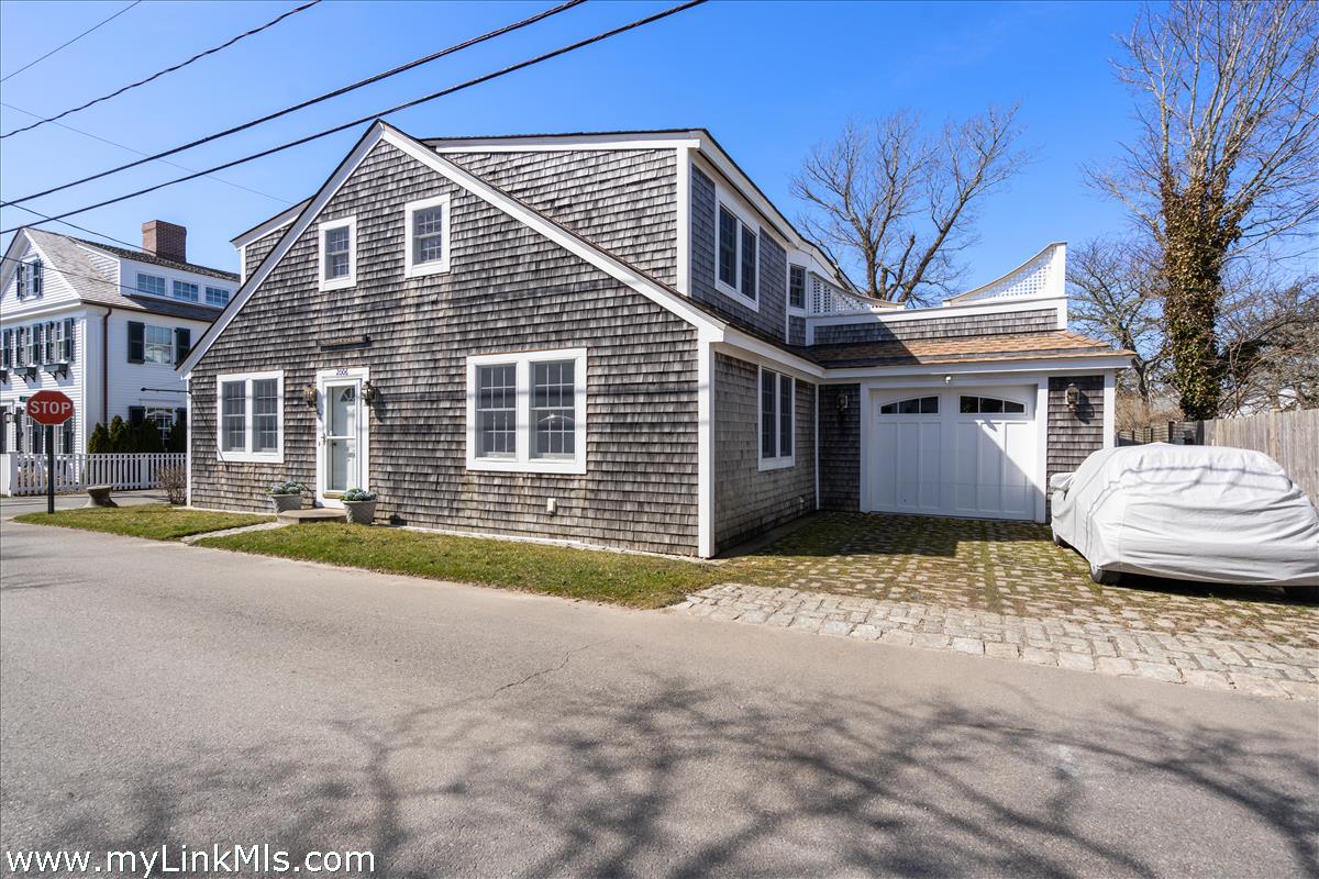 62 North Summer Street Edgartown, MA 02539 - Photo 32 of 41