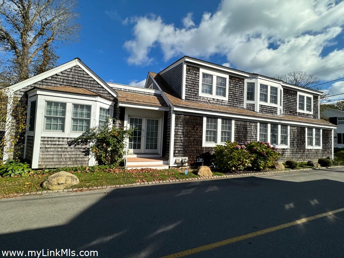 62 North Summer Street Edgartown, MA 02539 - Photo 34 of 41