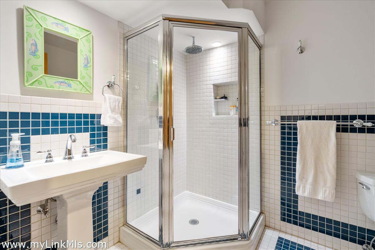 62 North Summer Street Edgartown, MA 02539 - Photo 36 of 41
