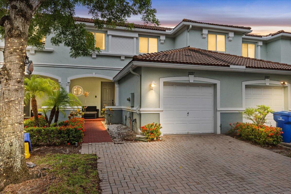 2227 Oakmont Drive Riviera Beach, FL 33404 - Photo 4 of 43 Front of Townhouse