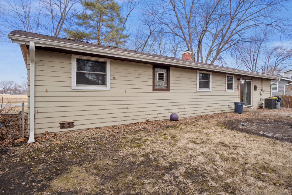 531 Silverleaf Boulevard Carol Stream, IL 60188 - Photo 23 of 25