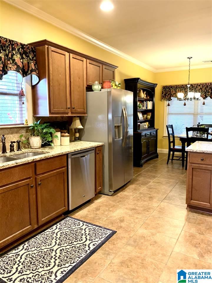 209 Lacey Avenue Alabaster, AL 35114 - Photo 5 of 20
