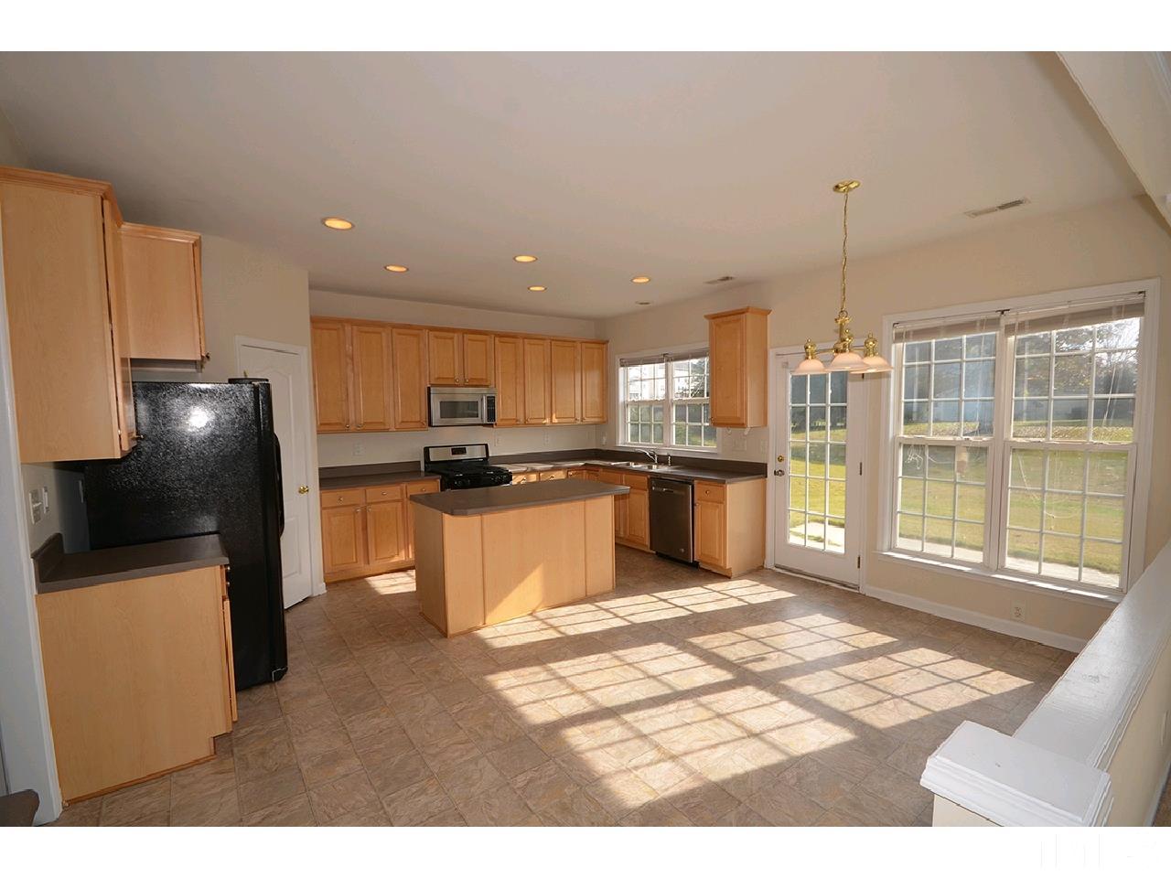 7661 Silver View Lane Raleigh, NC 27613 - Photo 12 of 25