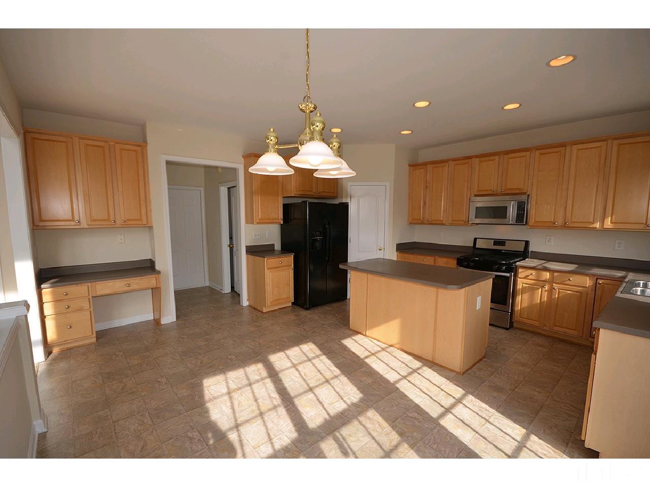 7661 Silver View Lane Raleigh, NC 27613 - Photo 13 of 25