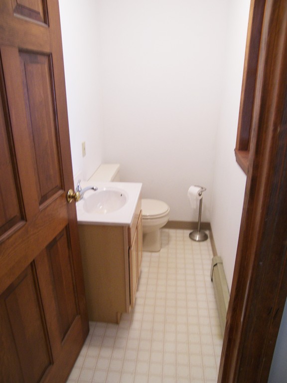 29 B Webber Road, Unit B Hampstead, NH 03826 - Photo 11 of 22 Gallery Image 11