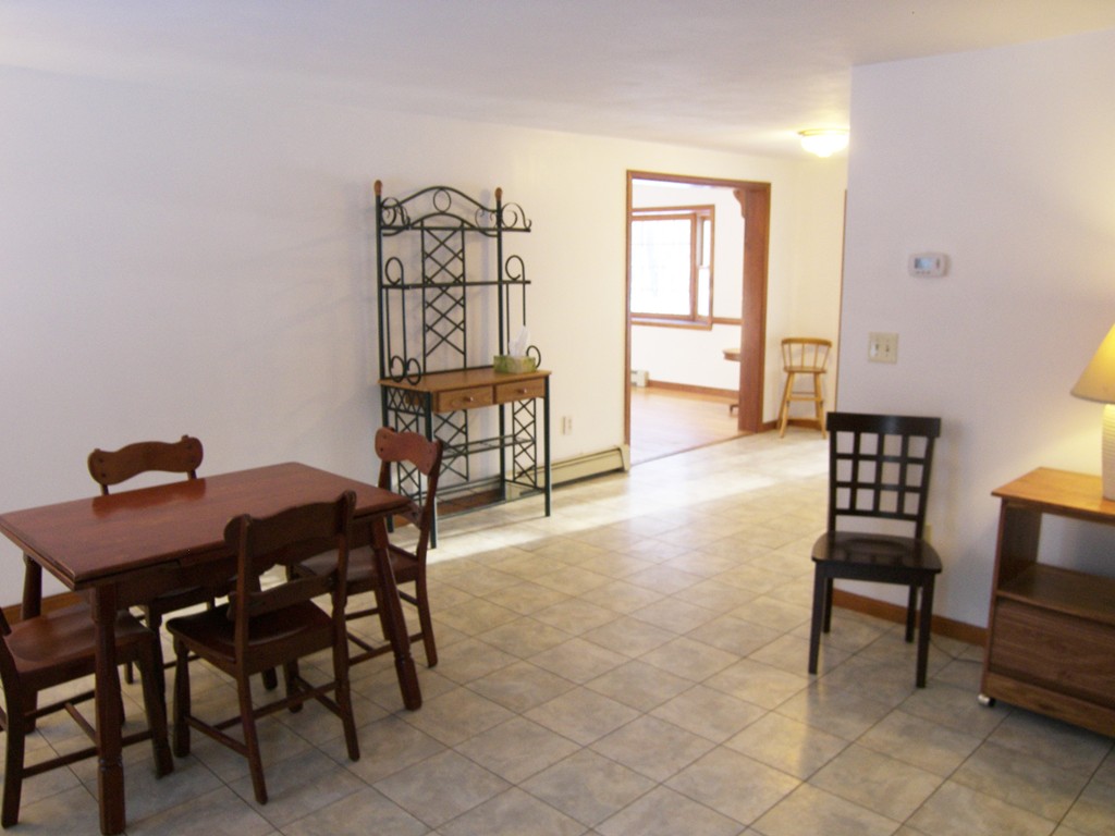 29 B Webber Road, Unit B Hampstead, NH 03826 - Photo 3 of 22 Gallery Image 3