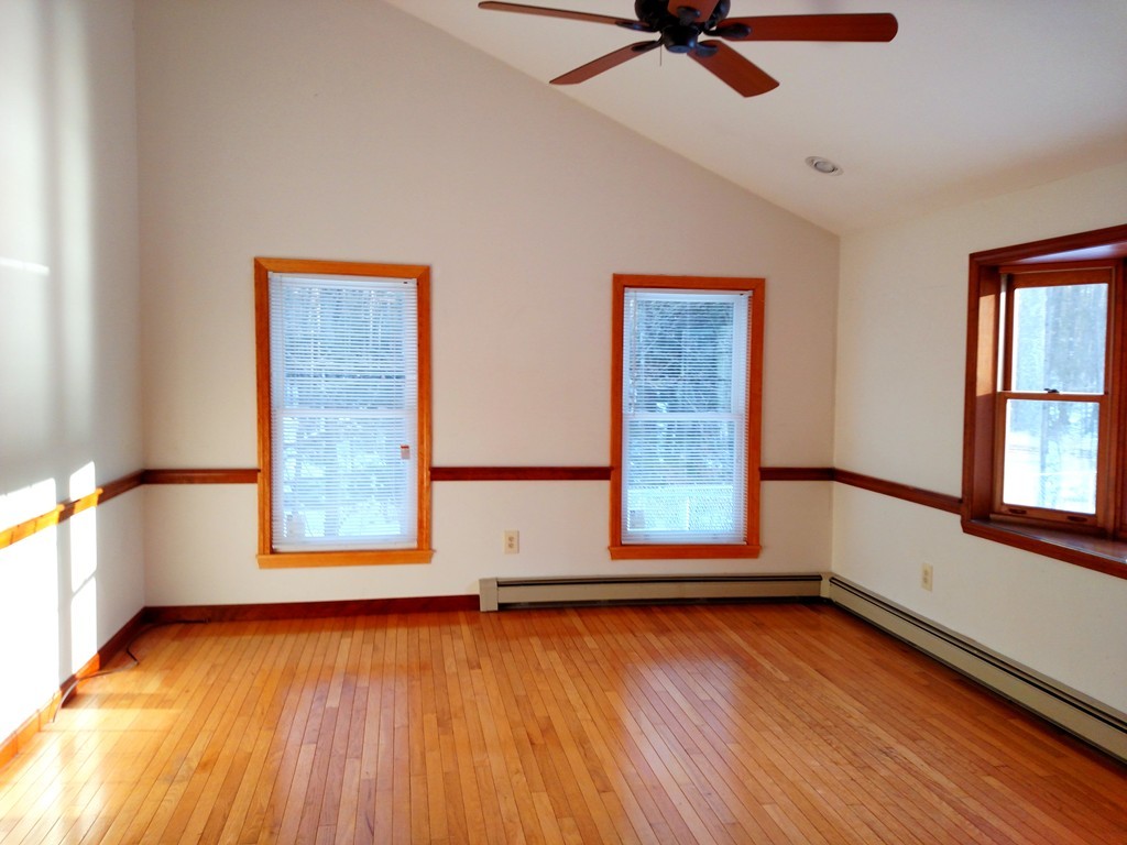 29 B Webber Road, Unit B Hampstead, NH 03826 - Photo 6 of 22 Gallery Image 6