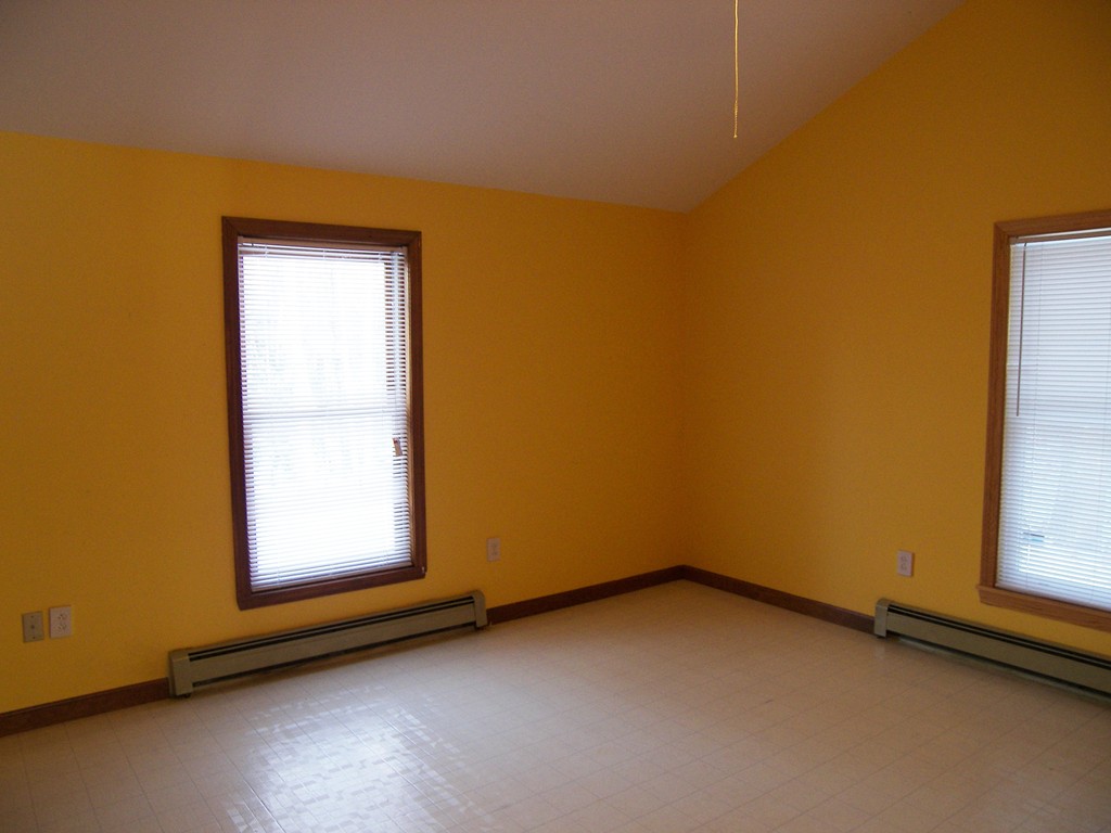 29 B Webber Road, Unit B Hampstead, NH 03826 - Photo 9 of 22 Gallery Image 9
