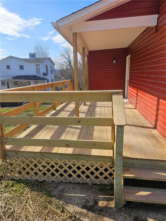 325 Laughlin Street Dawson, PA 15428 - Photo 7 of 34