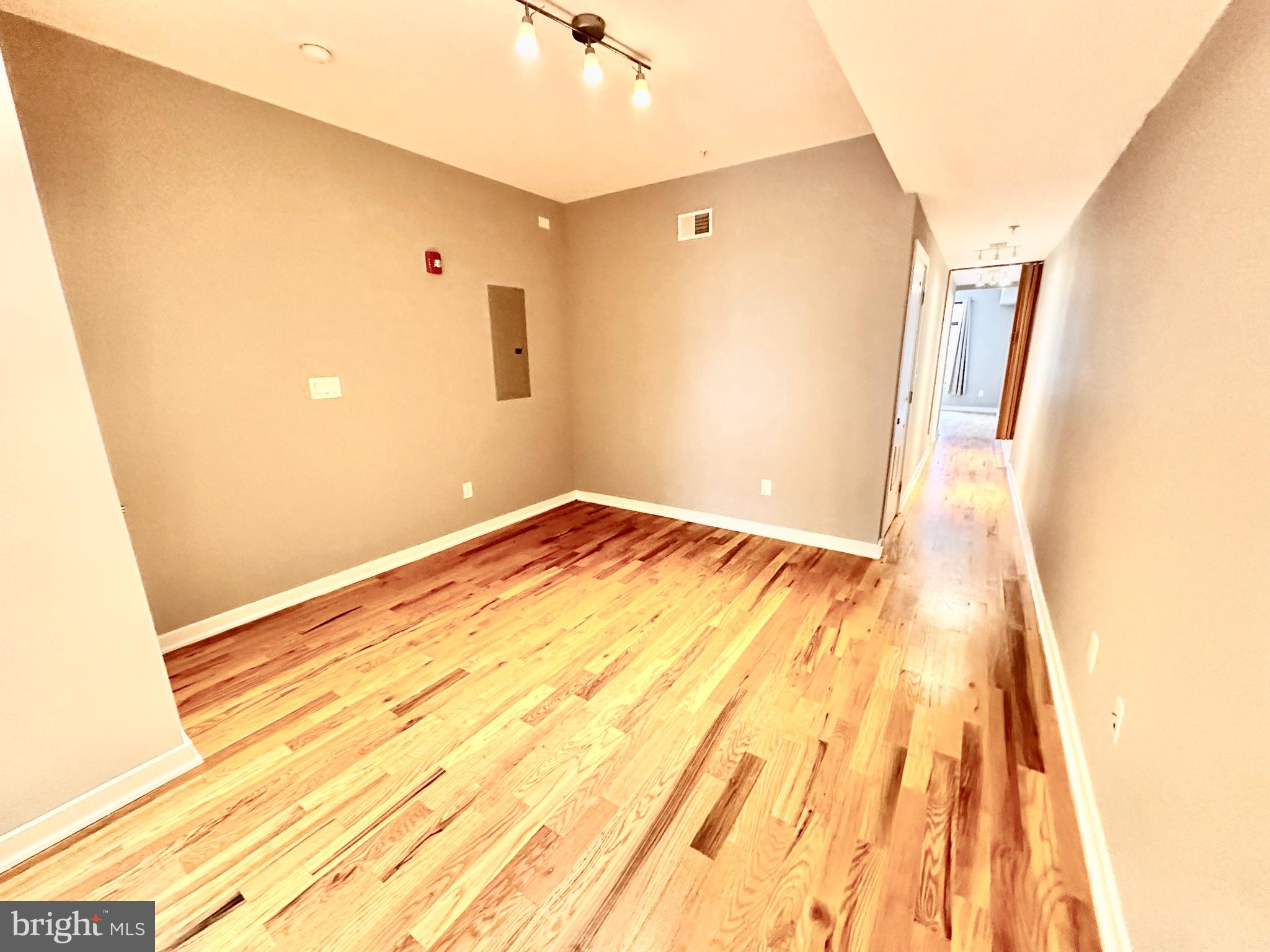 533 Budd Street, Unit 1O Philadelphia, PA 19104 - Photo 7 of 11 a view of empty room