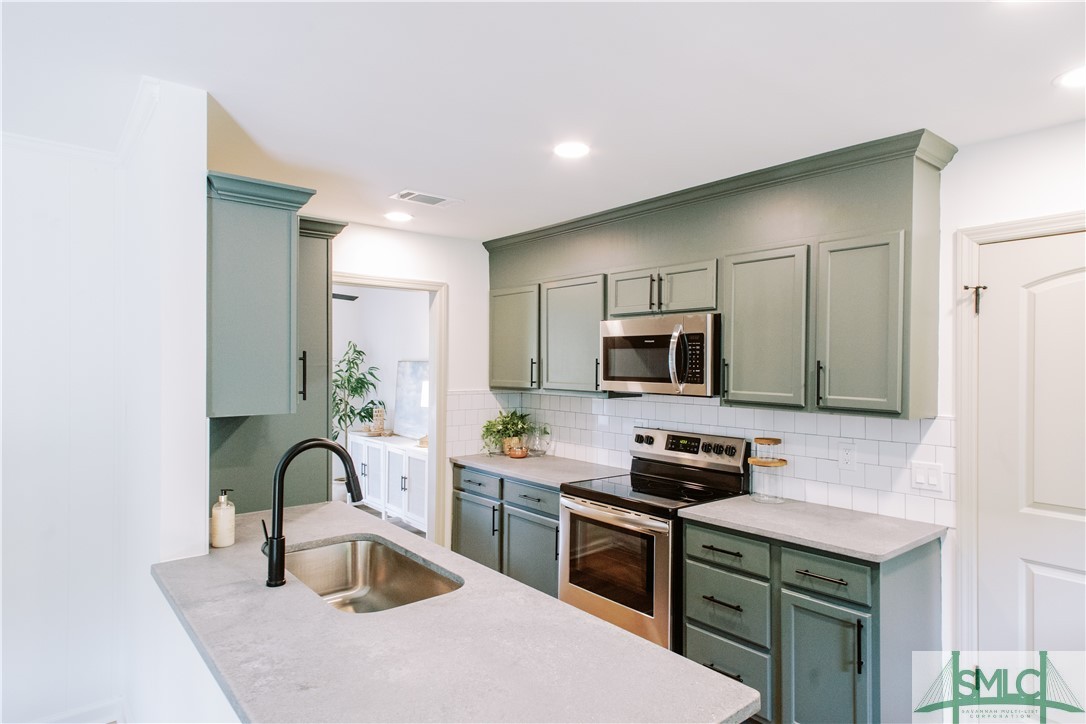 802 Birchwood Road Savannah, GA 31419 - Photo 14 of 33 Gallery Image 14