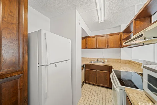 $395,000 | 101 Aupuni Street, Unit 521, Hilo, HI 96720