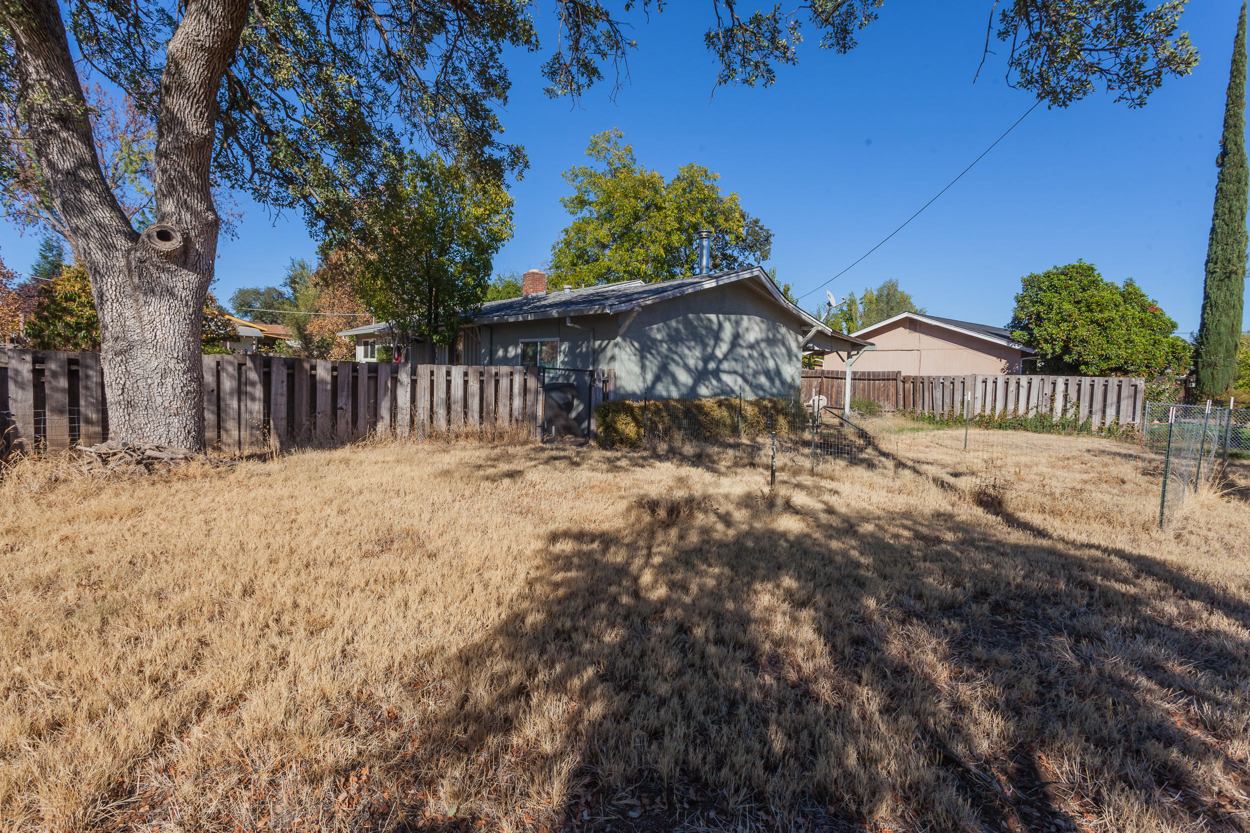 2297 Oxford Road Redding, CA 96002 - Photo 16 of 21 2297OxfordRd-MLS-21