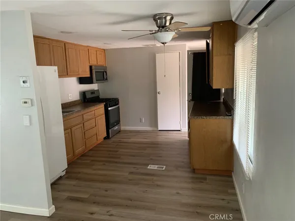 $2,095 | 25806 Creag Avenue, Homeland, CA 92548