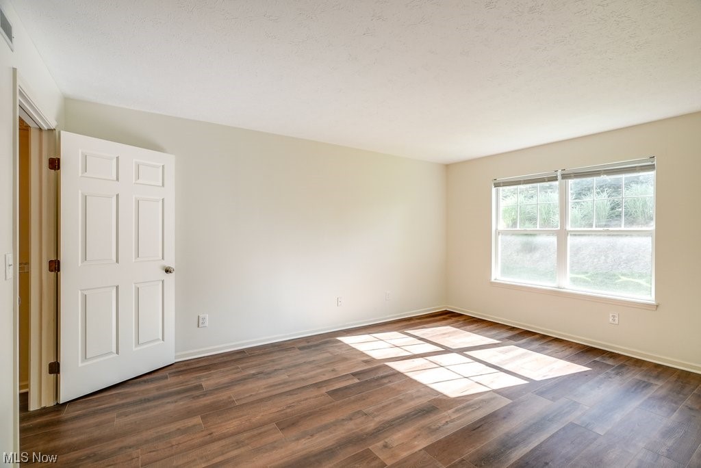 995 Canyon View Road, Unit B Northfield, OH 44067 - Photo 16 of 23 Bedroom