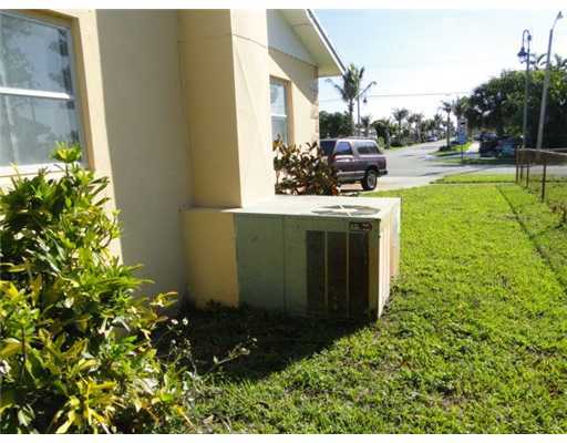 2091 Avenue H East Riviera Beach, FL 33404 - Photo 11 of 11 Additional Photo