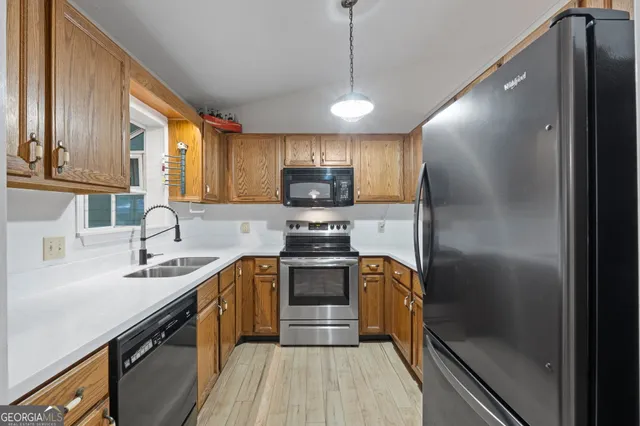 $1,950 | 127 Circle H Drive, Sharpsburg, GA 30277