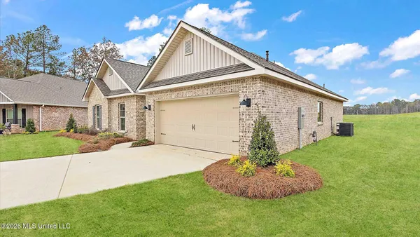 $314,900 | 434 Piney Drive, Pearl, MS 39208