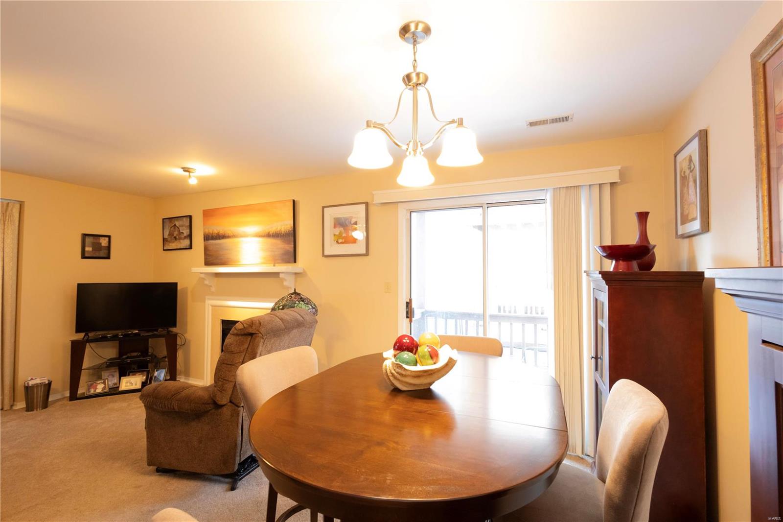 1524 Whispering Creek Drive, Unit B Ballwin, MO 63021 - Photo 4 of 11