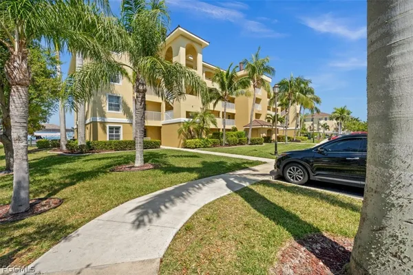 $275,000 | 1793 Four Mile Cove Parkway, Unit 723, Cape Coral, FL 33990