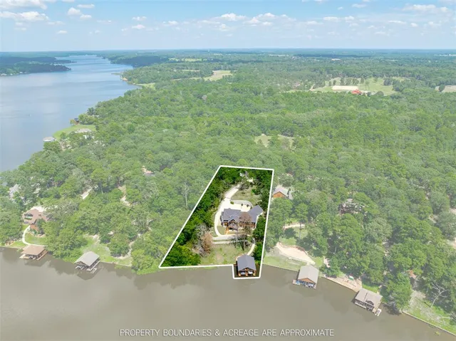 a view of an outdoor space and a yard