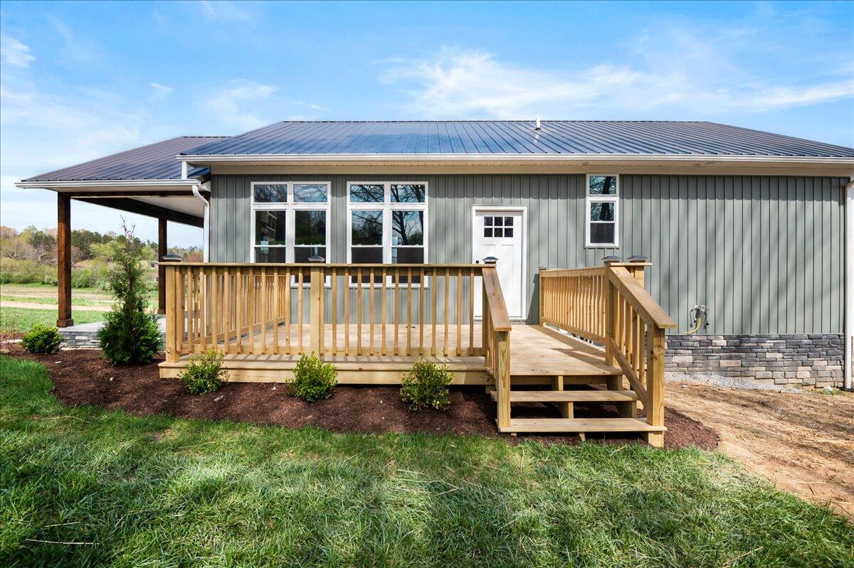 1234 Lloyd Hollow Road Corbin, KY 40701 - Photo 32 of 35 35-Side Patio