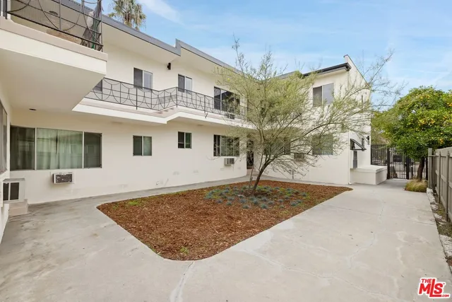 $3,295,000 | 200 North Rampart Boulevard, Los Angeles, CA 90026