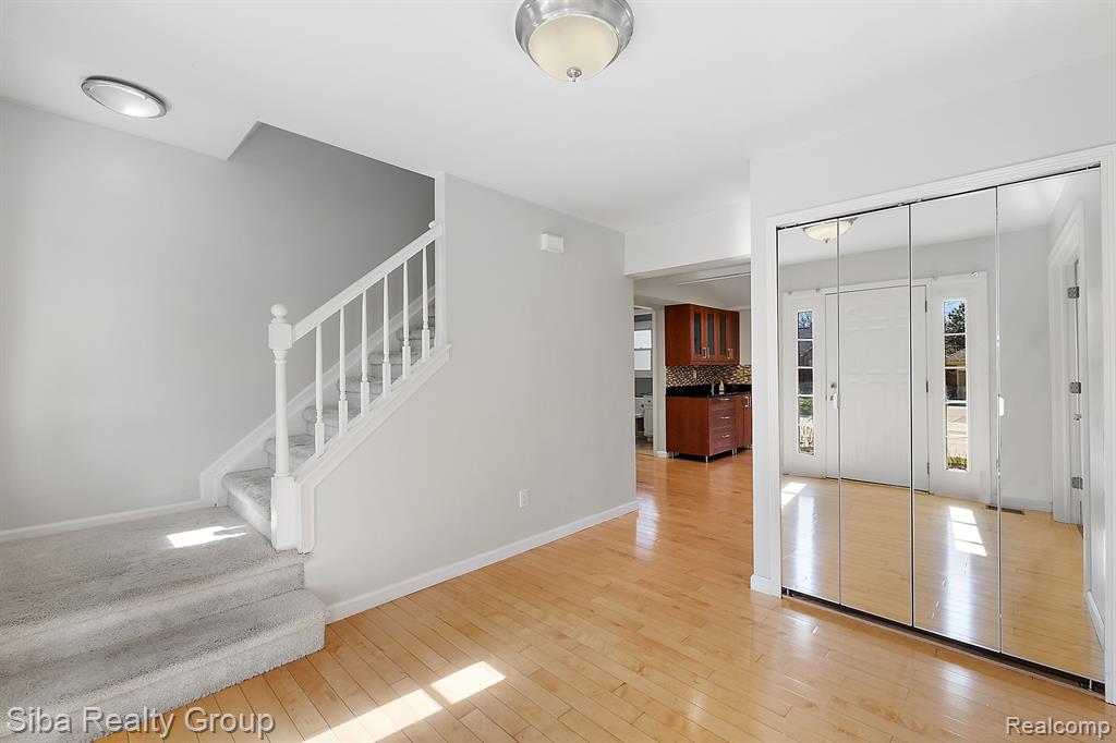 1602 Hillside Lane Rochester Hills, MI 48307 - Photo 23 of 63