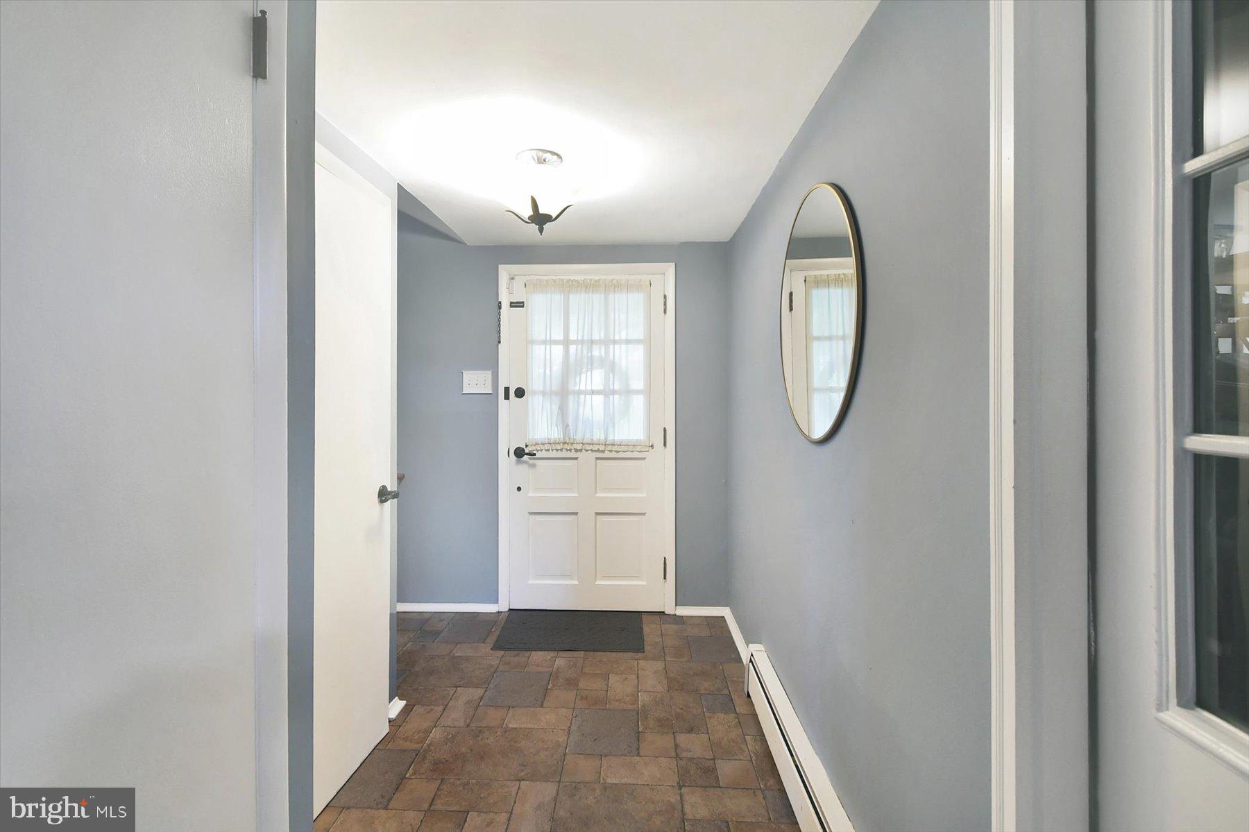 31 East Robin Road Southampton, PA 18966 - Photo 8 of 40 Gallery Image 8