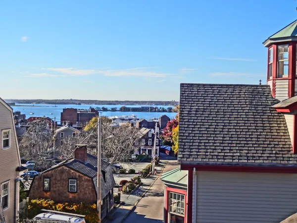 $4,500 | 46 William Street, Unit 3, Newport, RI 02840