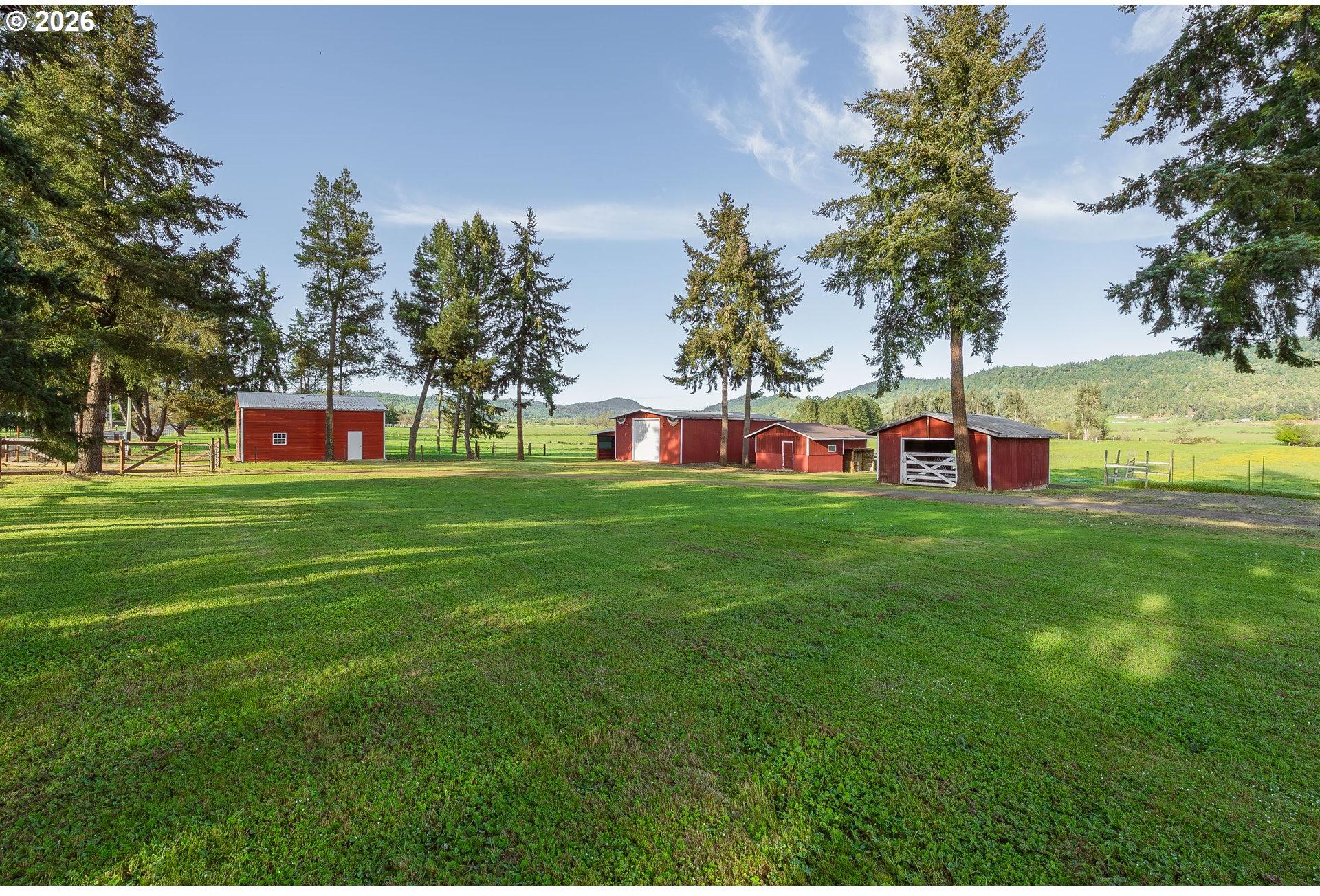 8160 Lookingglass Road Roseburg, OR 97471 - Photo 32 of 48 Gallery Image 32