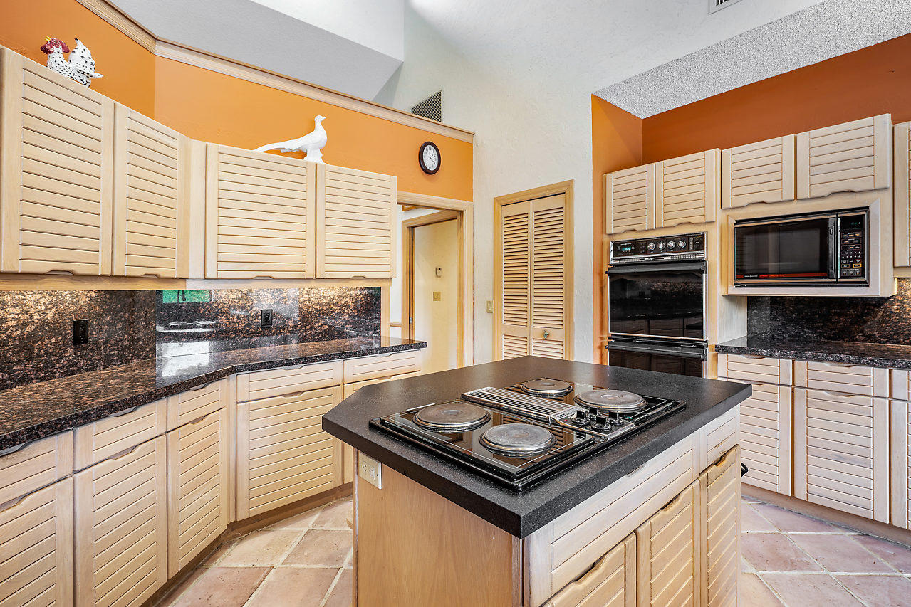2251 Northwest 59th Street Boca Raton, FL 33496 - Photo 11 of 48 019-2251NW59thStreet-BocaRaton-FL-small