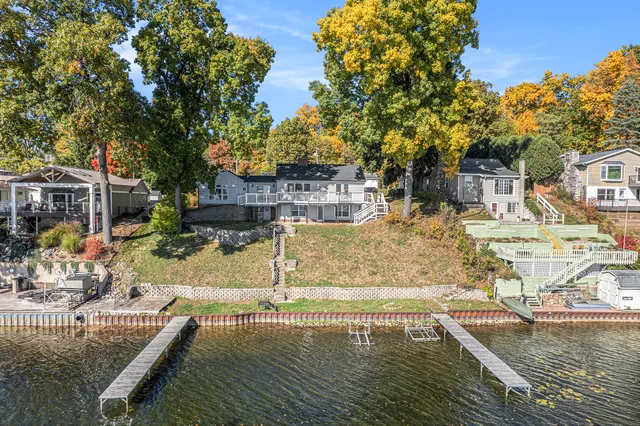 $485,000 | 3411 West Shore Drive, Battle Creek, MI 49017