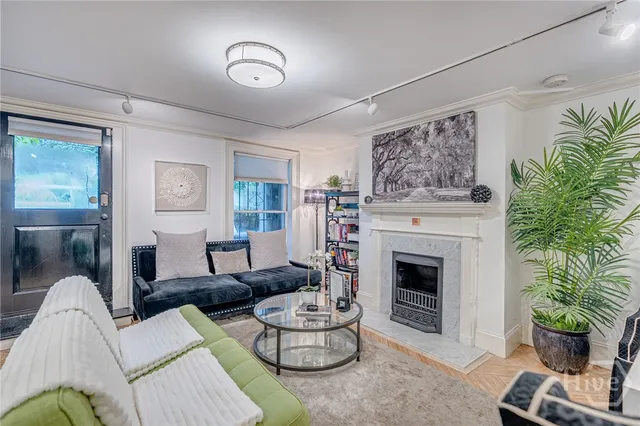 $3,750,000 | 3 East Gordon Street, Savannah, GA 31401