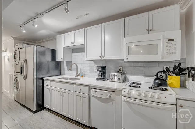 $3,750,000 | 3 East Gordon Street, Savannah, GA 31401