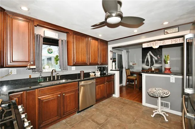 $379,900 | 219 Hays Road, Pittsburgh, PA 15241