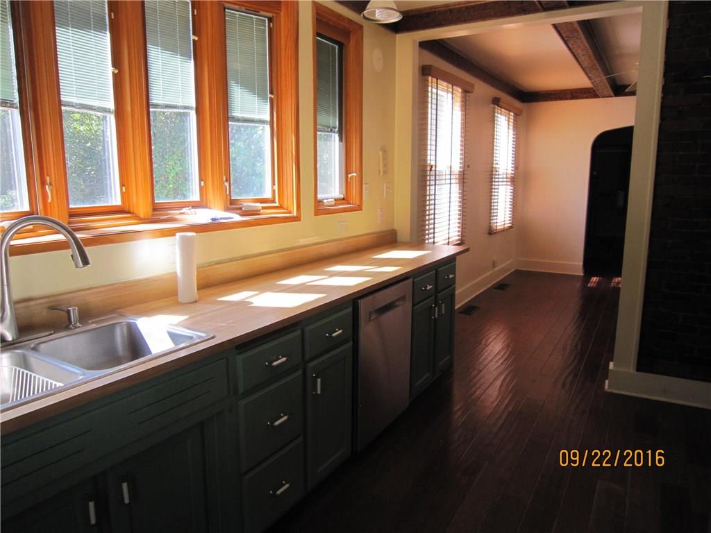 276 Mountain Road Uniontown, PA 15401 - Photo 11 of 25 KITCHEN-BAY WINDOW OVER SINK