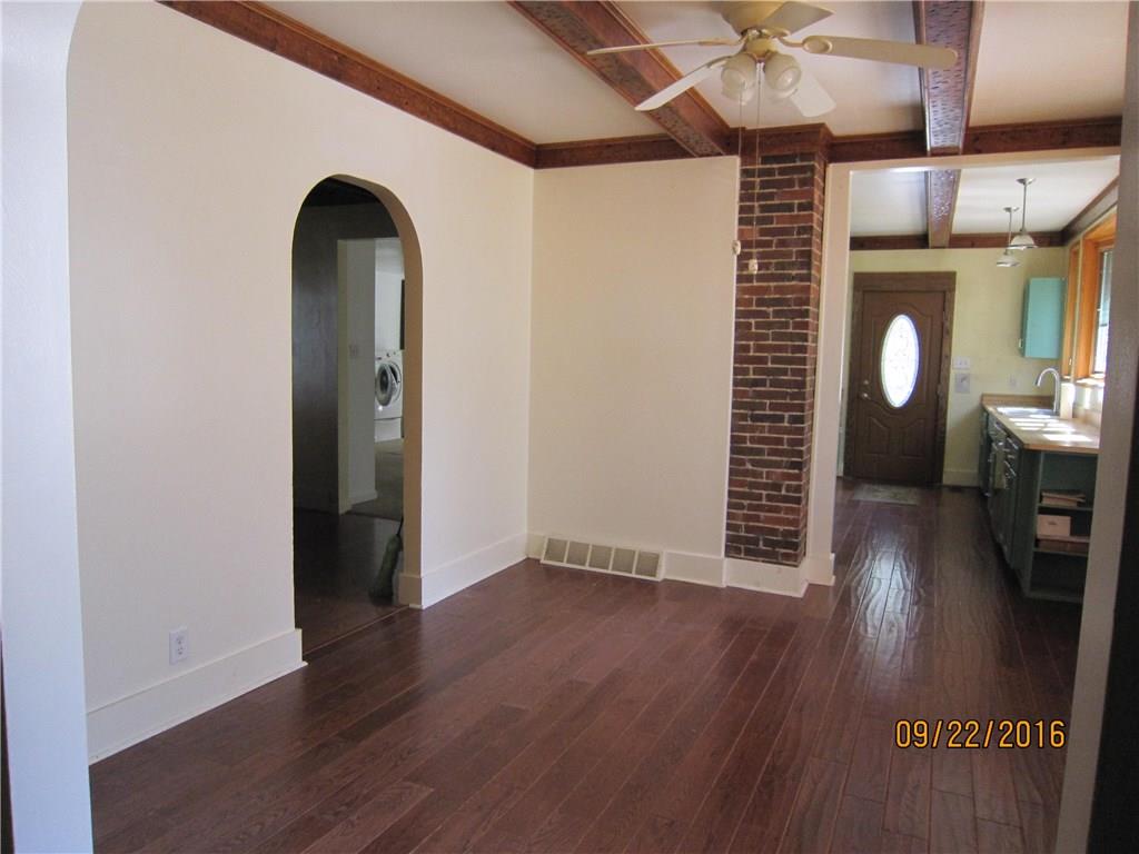 276 Mountain Road Uniontown, PA 15401 - Photo 9 of 25 BREAKFAST ROOM-EXPOSED BRICK WALL