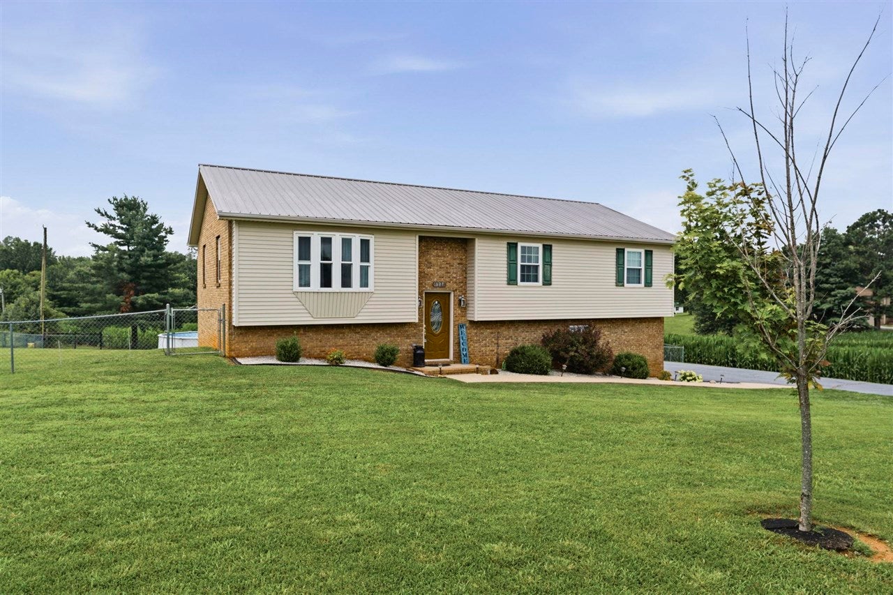 937 Dripping Springs Road Glasgow, KY 42141 - Photo 32 of 36 Gallery Image 32