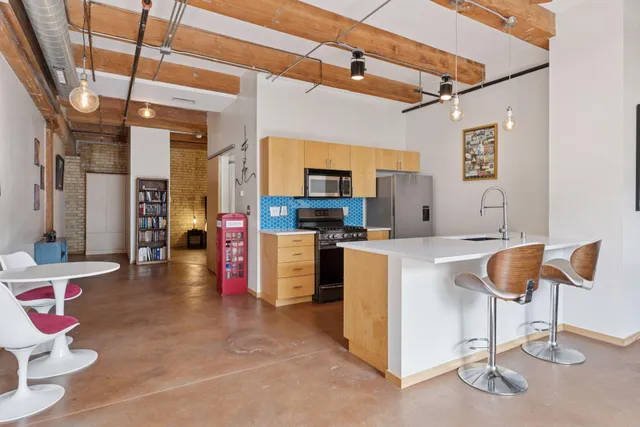 $200,000 | 406 Wacouta Street, Unit 601, St. Paul, MN 55101