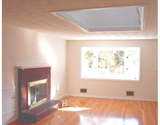 4 Briarwood Road Framingham, MA 01701 - Photo 4 of 8 Gallery Image 4