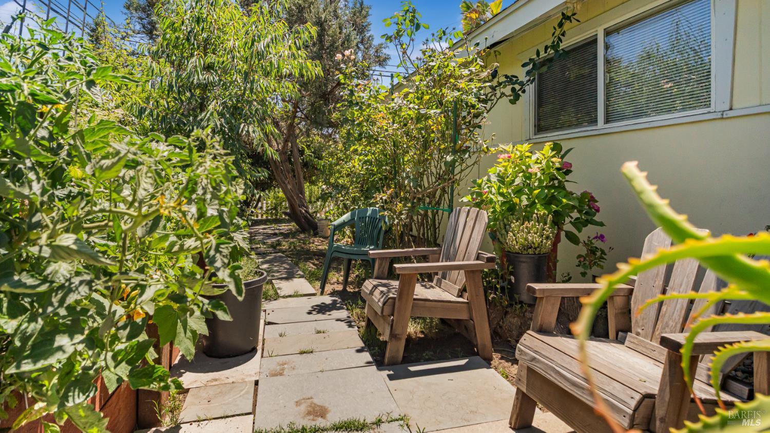 1801 Corby Avenue Santa Rosa, CA 95407 - Photo 6 of 35